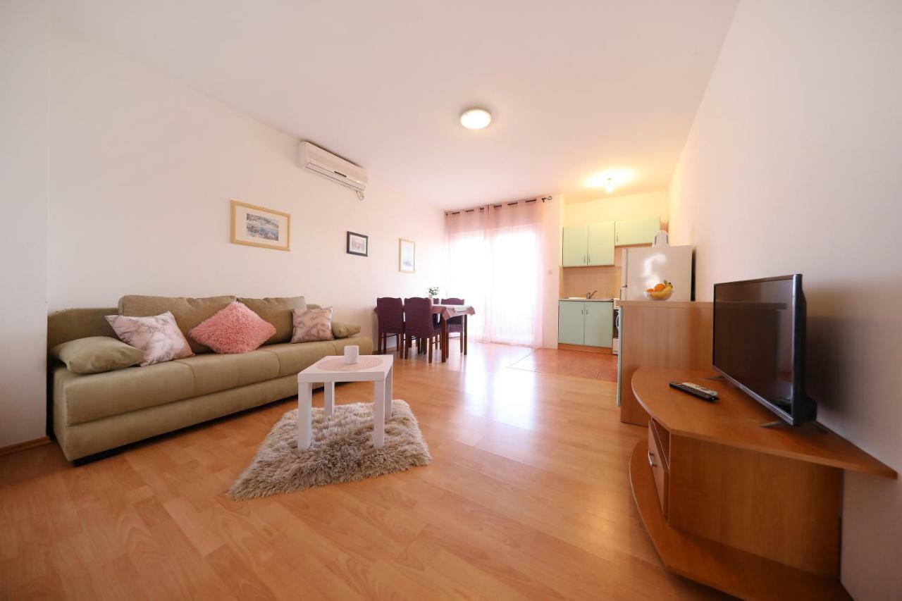 Apartmani Junto Preko Exterior photo